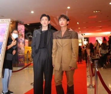 รอบปฐมทัศน์ ลิขิตรักชิงบัลลังก์  