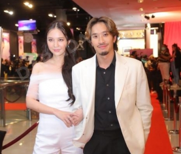 รอบปฐมทัศน์ ลิขิตรักชิงบัลลังก์  