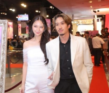 รอบปฐมทัศน์ ลิขิตรักชิงบัลลังก์  
