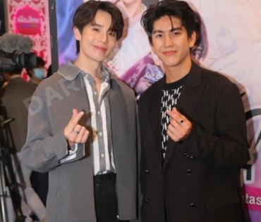 รอบปฐมทัศน์ ลิขิตรักชิงบัลลังก์  