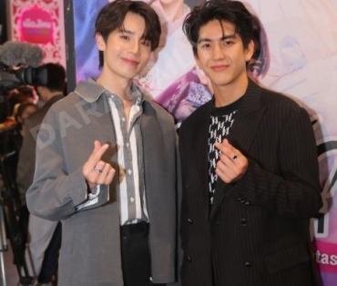 รอบปฐมทัศน์ ลิขิตรักชิงบัลลังก์  