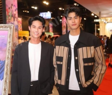 รอบปฐมทัศน์ ลิขิตรักชิงบัลลังก์  