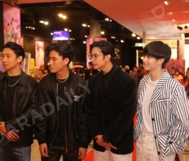 รอบปฐมทัศน์ ลิขิตรักชิงบัลลังก์  