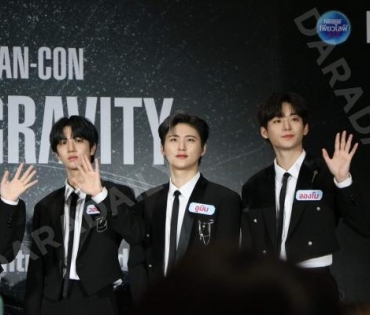 บรรยากาศงานแถลงข่าว 2022 CRAVITY THE FIRST FAN-CON "CENTER OF GRAVITY" IN BANGKOK