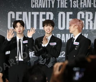 บรรยากาศงานแถลงข่าว 2022 CRAVITY THE FIRST FAN-CON "CENTER OF GRAVITY" IN BANGKOK