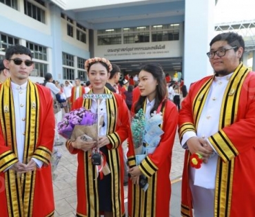 “แมงปอ เพ็ญพิชชา” มิสแกรนด์พะเยา2019 รับปริญญาตรี มหาวิทยาลัยเทคโนโลยีพระจอมเกล้าธนบุรี