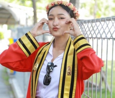 “แมงปอ เพ็ญพิชชา” มิสแกรนด์พะเยา2019 รับปริญญาตรี มหาวิทยาลัยเทคโนโลยีพระจอมเกล้าธนบุรี