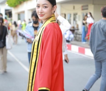 “แมงปอ เพ็ญพิชชา” มิสแกรนด์พะเยา2019 รับปริญญาตรี มหาวิทยาลัยเทคโนโลยีพระจอมเกล้าธนบุรี