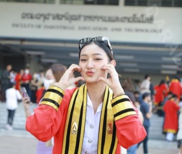 “แมงปอ เพ็ญพิชชา” มิสแกรนด์พะเยา2019 รับปริญญาตรี มหาวิทยาลัยเทคโนโลยีพระจอมเกล้าธนบุรี