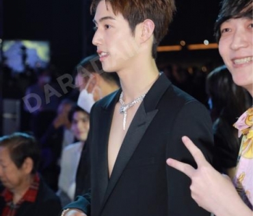 “มาร์คต้วน” หล่อจนใจเจ็บ ทำงาน“Bulgari Serpenti Light Up”ลุกเป็นไฟ!!