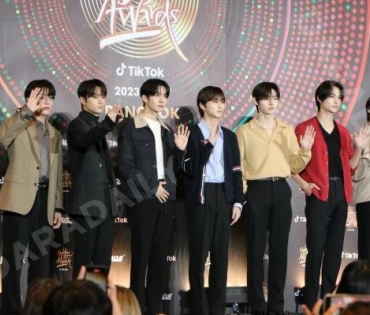 “ENHYPEN” และ “LE SSERAFIM” ในงานแถลงข่าว Golden Disc Award ครั้งที่ 37