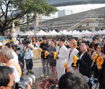 พิธีบวงสรวงภาพยนตร์ เรื่อง“กุมาร” พร้อมด้วยทีมนักแสดง นำโดย เด่นคุณ งามเนตร , พิ้งกี้ สาวิกา ไชยเดช