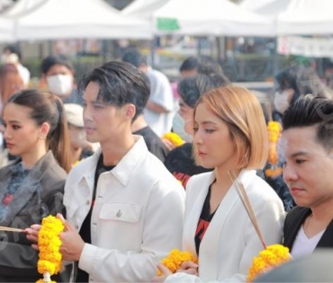 พิธีบวงสรวงภาพยนตร์ เรื่อง“กุมาร” พร้อมด้วยทีมนักแสดง นำโดย เด่นคุณ งามเนตร , พิ้งกี้ สาวิกา ไชยเดช