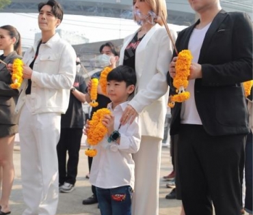 พิธีบวงสรวงภาพยนตร์ เรื่อง“กุมาร” พร้อมด้วยทีมนักแสดง นำโดย เด่นคุณ งามเนตร , พิ้งกี้ สาวิกา ไชยเดช