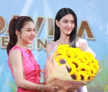 "Wink Whitex 3rd Davika Presenter" พบกับนางเอกสาวผิวใส "ใหม่ ดาวิกา โอร์เน่"