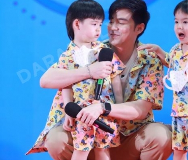 สนุกไปกับเหล่าแก๊ง PAW PATROL พบกับครอบครัวตันจรารักษ์  น้อง “น้องธีร์-น้องพีร์” ลูกชาย “บีม กวี” และ “ออย อฏิพรณ์”