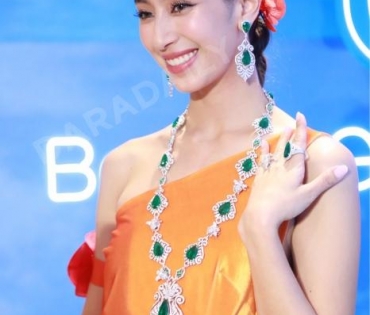 "BeautyGems" แฟชั่นโชว์คอลเล็กชั่น "Sping&Summer 2023" ร่วมกับน้ำหอม "Sisley" 6 กลิ่นใหม่ล่าสุดพร้อมพบกับ "มิ้นต์ ชาลิดา"