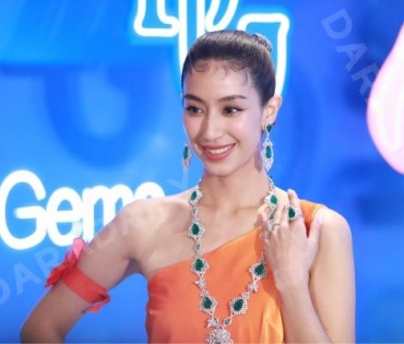 "BeautyGems" แฟชั่นโชว์คอลเล็กชั่น "Sping&Summer 2023" ร่วมกับน้ำหอม "Sisley" 6 กลิ่นใหม่ล่าสุดพร้อมพบกับ "มิ้นต์ ชาลิดา"