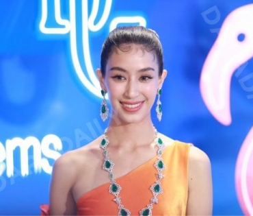 "BeautyGems" แฟชั่นโชว์คอลเล็กชั่น "Sping&Summer 2023" ร่วมกับน้ำหอม "Sisley" 6 กลิ่นใหม่ล่าสุดพร้อมพบกับ "มิ้นต์ ชาลิดา"