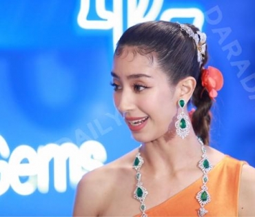 "BeautyGems" แฟชั่นโชว์คอลเล็กชั่น "Sping&Summer 2023" ร่วมกับน้ำหอม "Sisley" 6 กลิ่นใหม่ล่าสุดพร้อมพบกับ "มิ้นต์ ชาลิดา"