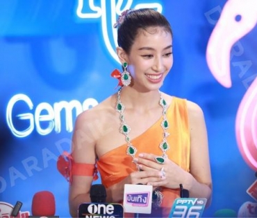 "BeautyGems" แฟชั่นโชว์คอลเล็กชั่น "Sping&Summer 2023" ร่วมกับน้ำหอม "Sisley" 6 กลิ่นใหม่ล่าสุดพร้อมพบกับ "มิ้นต์ ชาลิดา"