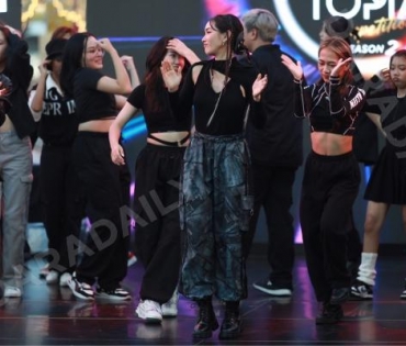 ICONSIAM DANCETOPIA COMPETITION Season 2 ชมโชว์สุดพิเศษกับการเต้นคัฟเวอร์แดนซ์ จากนักแสดงสาว มิน พีชญา วัฒนามนตรี