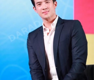 พบหนุ่มสุดฮอต "เจมส์ มาร์" กับงานแถลงข่าว TQM & BKI คุ้มครองทุกความสำเร็จของ "มนุษย์เงินเดือน"