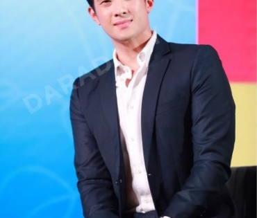 พบหนุ่มสุดฮอต "เจมส์ มาร์" กับงานแถลงข่าว TQM & BKI คุ้มครองทุกความสำเร็จของ "มนุษย์เงินเดือน"