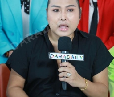วง Di-X (สังกัดค่าย AR Entertainment ) เข้ามาโปรโมทผลงานกับดาราเดลี่