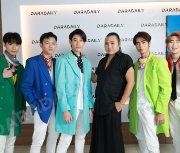 วง Di-X (สังกัดค่าย AR Entertainment ) เข้ามาโปรโมทผลงานกับดาราเดลี่