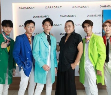 วง Di-X (สังกัดค่าย AR Entertainment ) เข้ามาโปรโมทผลงานกับดาราเดลี่