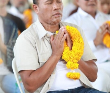 บรรยากาศพิธีบวงสรวงละคร “ดอกหญ้าป่าคอนกรีต”  นำแสดงโดย ตูมตาม-ยุทธนา, ไข่มุก-รุ่งรัตน์