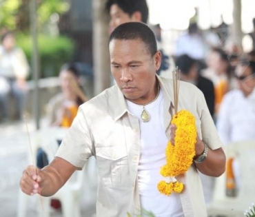 บรรยากาศพิธีบวงสรวงละคร “ดอกหญ้าป่าคอนกรีต”  นำแสดงโดย ตูมตาม-ยุทธนา, ไข่มุก-รุ่งรัตน์