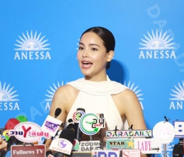 งานแถลงข่าว ANESSA กับพรีเซนเตอร์คนใหม่ของแบรนด์ ญาญ่า อุรัสยา