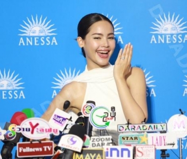 งานแถลงข่าว ANESSA กับพรีเซนเตอร์คนใหม่ของแบรนด์ ญาญ่า อุรัสยา