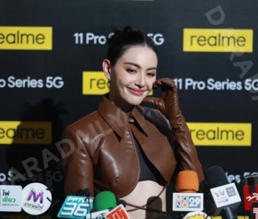 เปิดตัว "realme 11 Pro Series 5G" พร้อมกระทบไหล่แบรนด์แอมบาสเดอร์สาวสวย "ใหม่ - ดาวิกา โฮร์เน่"