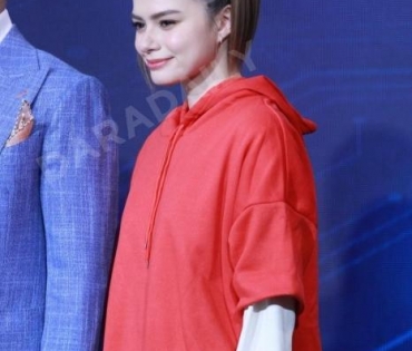  “เบ็คกี้-รีเบคก้า” ในงานฟีเจอร์สุดล้ำในการช็อปปิ้ง
