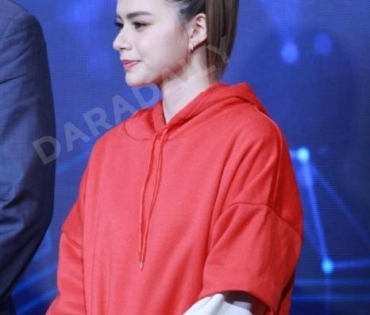  “เบ็คกี้-รีเบคก้า” ในงานฟีเจอร์สุดล้ำในการช็อปปิ้ง