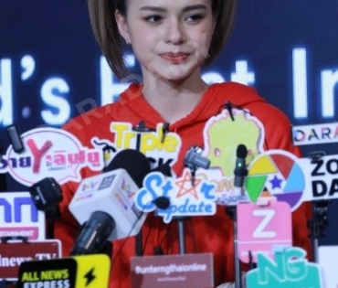  “เบ็คกี้-รีเบคก้า” ในงานฟีเจอร์สุดล้ำในการช็อปปิ้ง