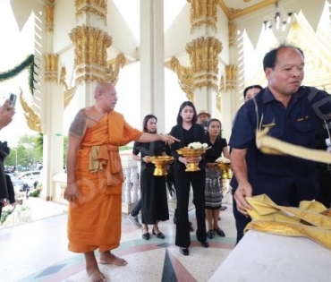 พิธีฌาปนกิจ "พนม นพพร" ณ วัดบางรักน้อย