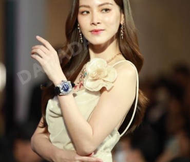 SIAM PARAGON WATCH & JEWELRY พบ ใบเฟิร์น พิมพ์ชนก, เจเจ-กฤษณภูมิ, ก็อต-อิทธิพัทธ์