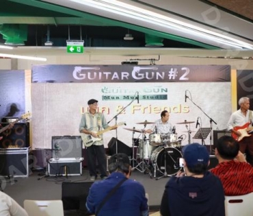 ฉลองครบรอบ 2 ปี GUITARGUN Mun Mun Studio พบกับมินิคอนเสิร์ตจาก "กิตติ กีต้าร์ปืน"