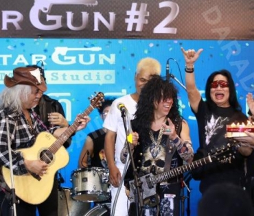 ฉลองครบรอบ 2 ปี GUITARGUN Mun Mun Studio พบกับมินิคอนเสิร์ตจาก "กิตติ กีต้าร์ปืน"