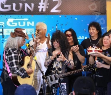 ฉลองครบรอบ 2 ปี GUITARGUN Mun Mun Studio พบกับมินิคอนเสิร์ตจาก "กิตติ กีต้าร์ปืน"