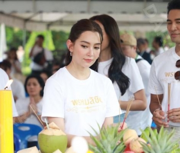 พิธีบวงสรวงละครรักโรแมนติก พรหมลิขิต พบ "โป๊ป ธนวรรธน์, เบลล่า ราณี"