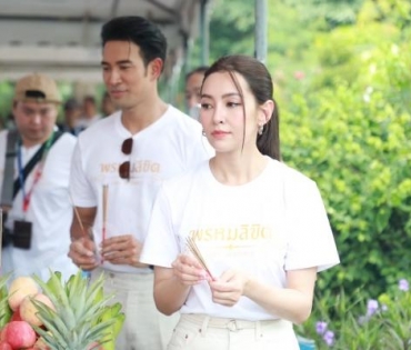 พิธีบวงสรวงละครรักโรแมนติก พรหมลิขิต พบ "โป๊ป ธนวรรธน์, เบลล่า ราณี"