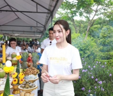 พิธีบวงสรวงละครรักโรแมนติก พรหมลิขิต พบ "โป๊ป ธนวรรธน์, เบลล่า ราณี"