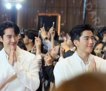 “มาร์ค ต้วน-จุนโฮ” ตบเท้าร่วมงาน ICONSIAM - The 5th Anniversary of The ICON Unrivaled