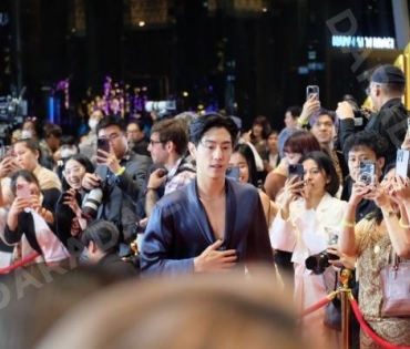 “มาร์ค ต้วน-จุนโฮ” ตบเท้าร่วมงาน ICONSIAM - The 5th Anniversary of The ICON Unrivaled