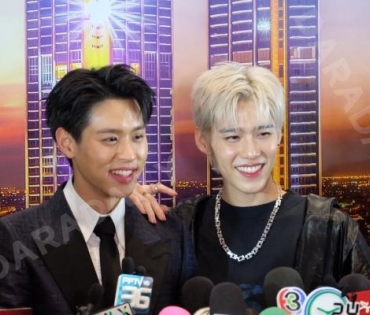 “มาร์ค ต้วน-จุนโฮ” ตบเท้าร่วมงาน ICONSIAM - The 5th Anniversary of The ICON Unrivaled